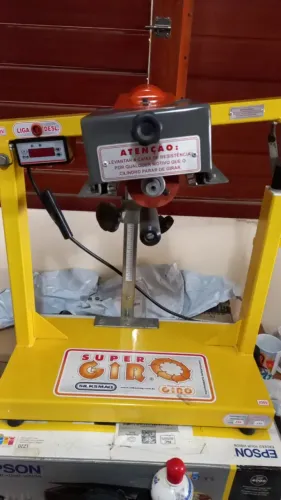 MÁQUINA DE PERSONALIZAR: ESTAMPE COPOS, TAÇAS, CANETAS, CHAVEIROS E OUTROS