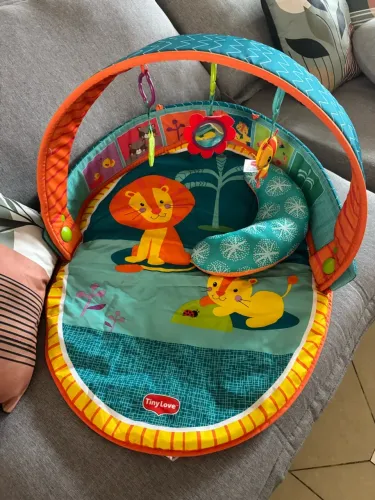 Tapete de atividades para bebê