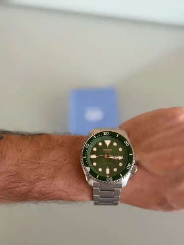 SEIKO 5 SPORTS SRPD63K1 - GREEN & GOLD