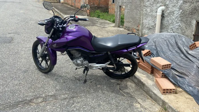 MOTO MUITO BEM CUIDADA | COR EXCLUSIVA | ACEITO TROCA
