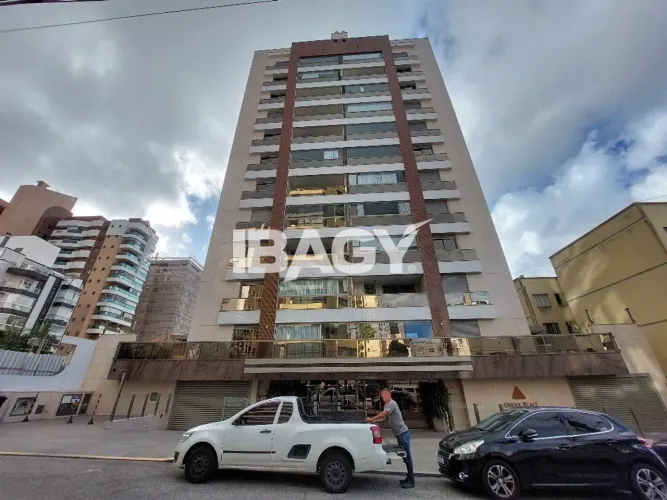 Excelente Apartamento 3 dormitório(s) em Centro - Florianópolis