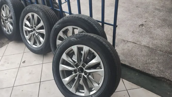 Pneus aro 17 e rodas