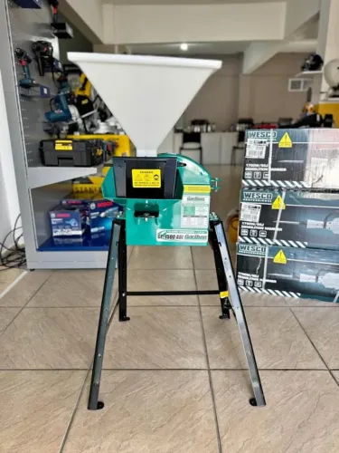 Forrageira Triturador Motor 1.5cv Monofásico 220v C/ Peneiras - Garthen (Novo)