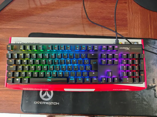Teclado Mecânico HyperX Alloy Origins Switch Azul PT-BR ABNT