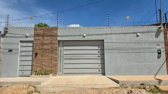 Casa 3 quartos (suíte c/ closet), garagem 4 carros, área gourmet
