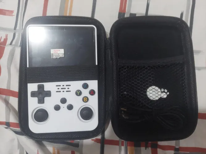 Console R36s