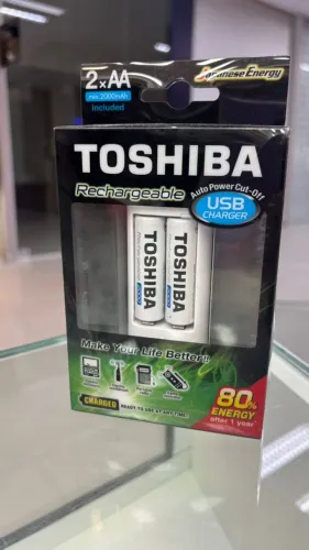 CARREGADOR TOSHIBA DE PILHAS AA + 2 PILHAS RECARREGÁVEIS