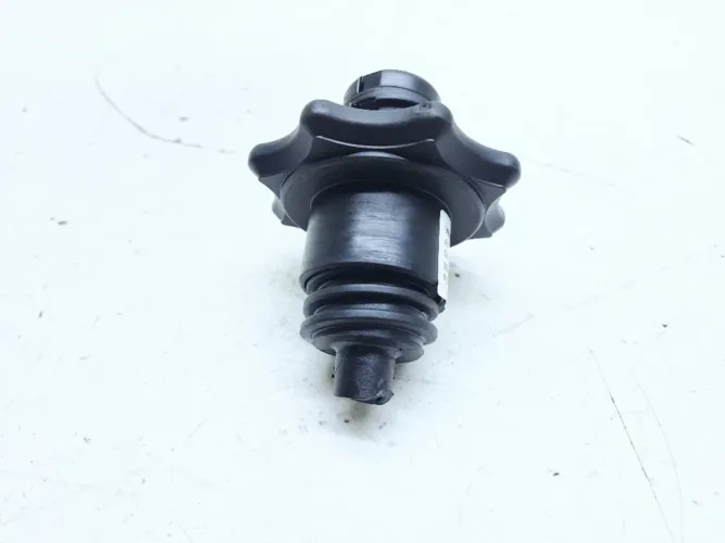 Parafuso Trava Estepe Vw Golf 1.4 2015 5q0803899