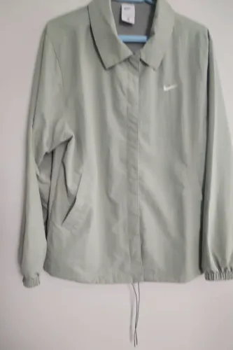 Casaco Nike original nunca usado