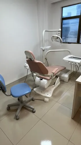 2 cadeiras Cadeiras odontológicas Olsen USADAS podem ser vendidas juntas ou separadas