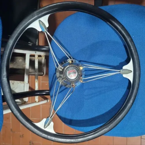 Volante esportivo vintage modelo Rob Gran Turismo