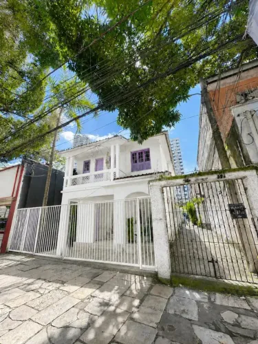 Prédio comercial para locação na Avenida Nazaré