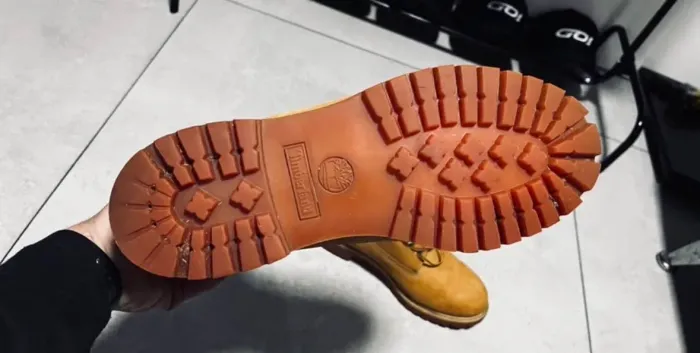 Bota timberland 44 marrom 