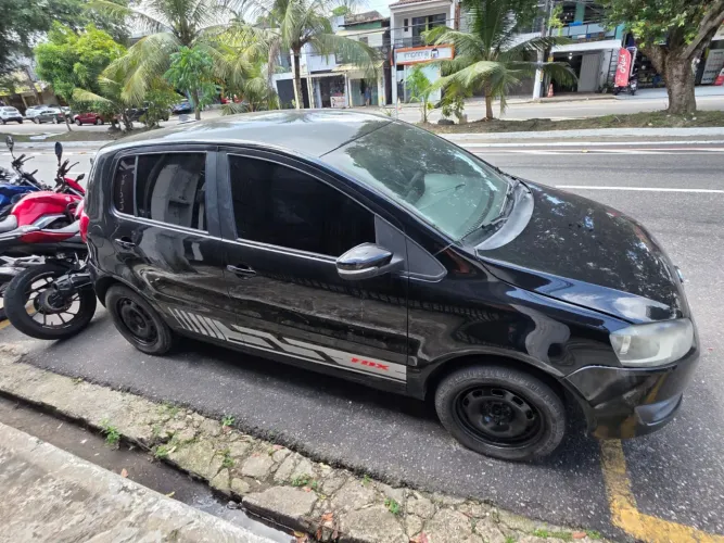 Volkswagen Fox 1.0 MI Total Flex 8V 5P 2014
