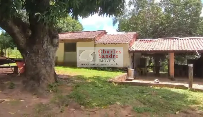 Fazenda para Venda em São Francisco de Goiás, Zona Rural, 2 dormitórios, 1 banheiro, 1 vag