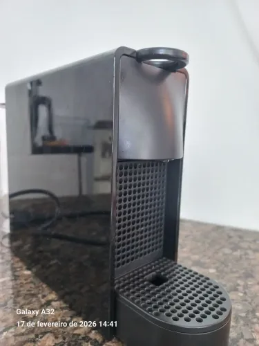 CAFETEIRA NESPRESSO