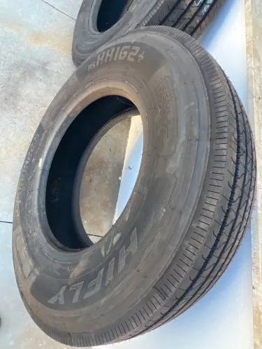 Pneus Novos