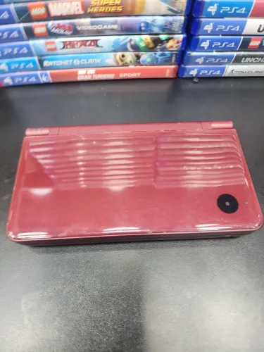 Console Nintendo Dsi Xl Usado com marcas de uso com jogos