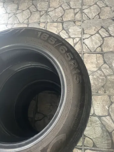 Pneus 185/65 R15