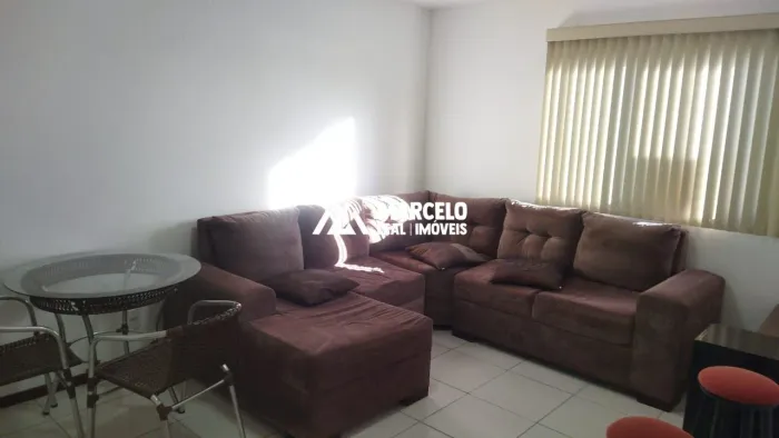 Alugo apto mobiliado de 2/4 sendo 01 suíte, 02 vagas de garagem no 5º andar em c