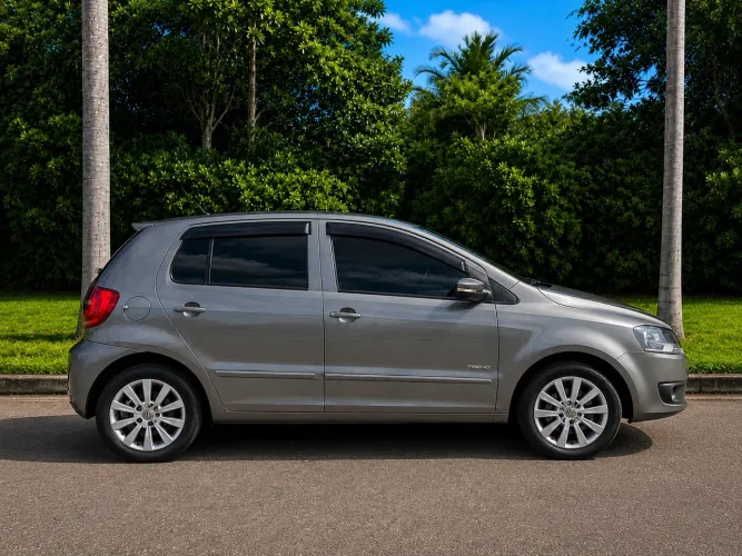 Volkswagen Fox 1.0 MI Total Flex 8V 5P 2013