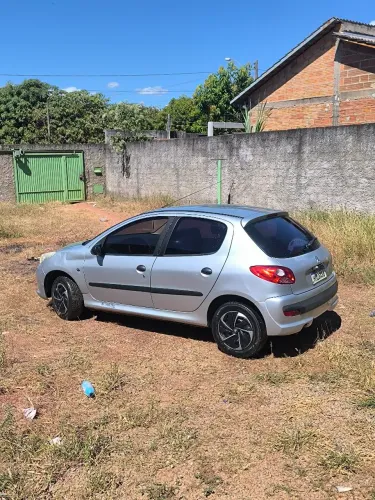 Peugeot 207 X-line 1.4 Flex 8V 5P 2010
