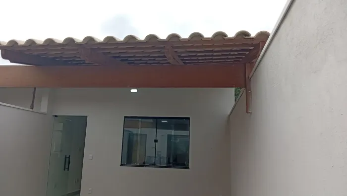 Casa c/ quintal Jardim do trevo governador Valadares mg ZAP *