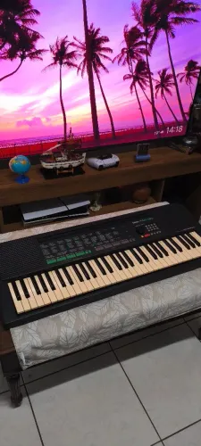 Teclado portátil Yamaha psr 150 .