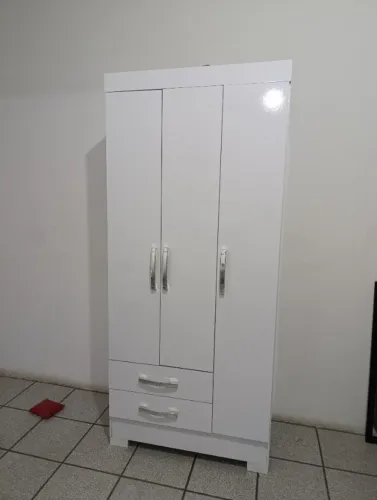 Guarda roupa 3 portas branco