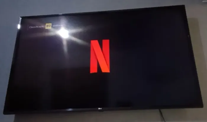 Vendo Smart TV LG 55" R$ 1.200,00