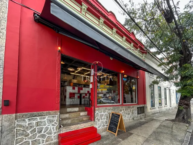 Casa comercial reformada para restaurante em Botafogo