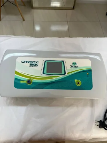 Vendo equipamento de Carboxiterapia em excelente estado