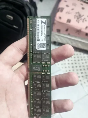 Memória DDR5 64GB (2Rx4) PC5-5600B ECC RDIMM para Servidor - NOVA