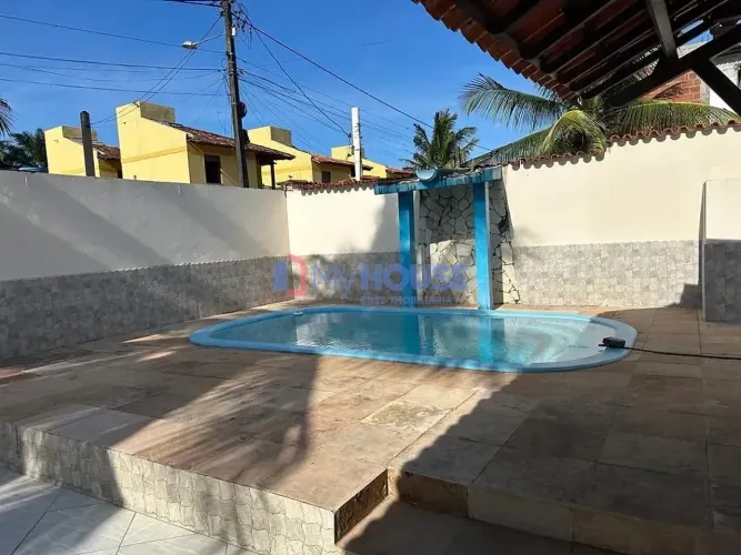 Casa para Locação no Cururupe | 3 Quartos, Piscina, Área Verde e Garagem em Ilhéus