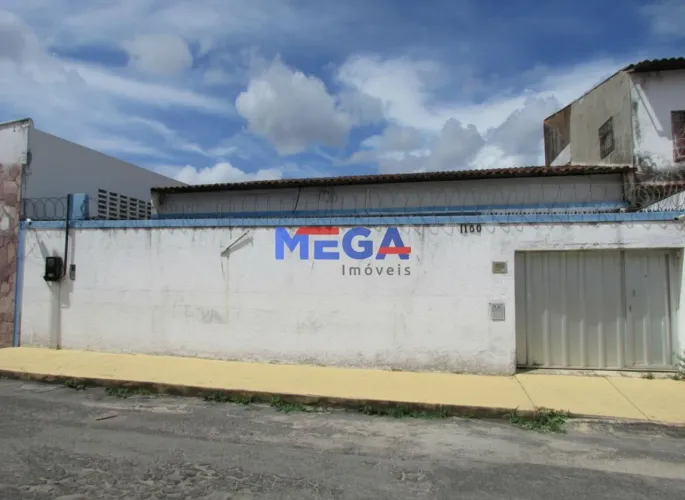 Casa comercial com 7 salas no bairro Amadeu Furtado em Fortaleza, CE