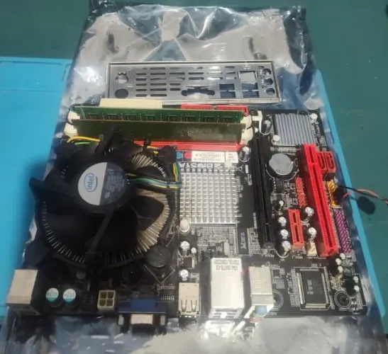 PLACA MÃE +PROCESSADOR+MEMORIA (NÃO ENTREGO)