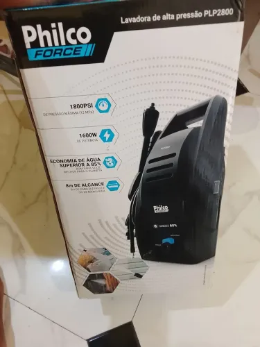 Lavadora de alta pressão Philco na caixa