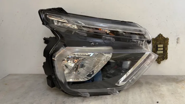 Farol Citroen c3 2021/2025 original novo lado direito com led 