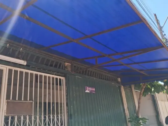 Toldo Cobertura Em Lona Com Estrutura Metálica 5,20m X 1,80m