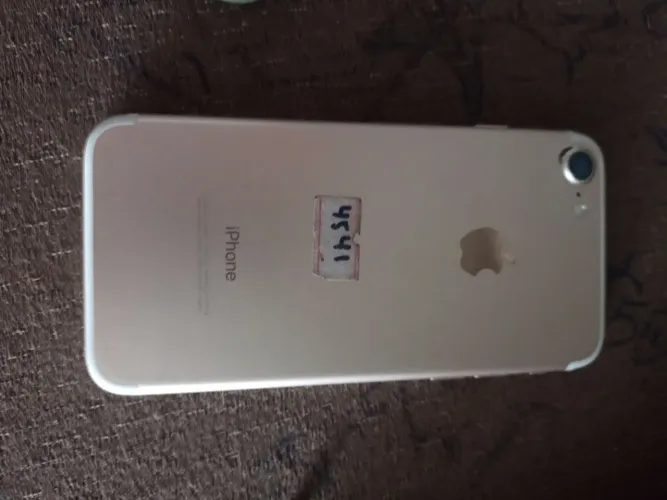 Usado iPhone 7s com detalhe 
