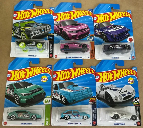 34 HOT WHEELS ORIGINAIS LACRADOS - LOTE COM 34 MODELOS