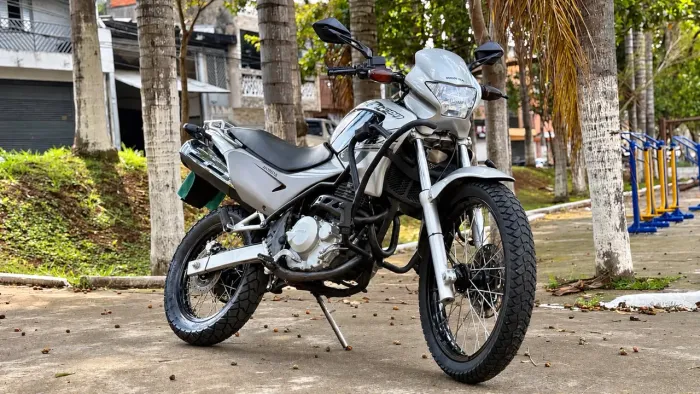 HONDA NX-4 FALCON - ANO 2000 - CONSERVADA!