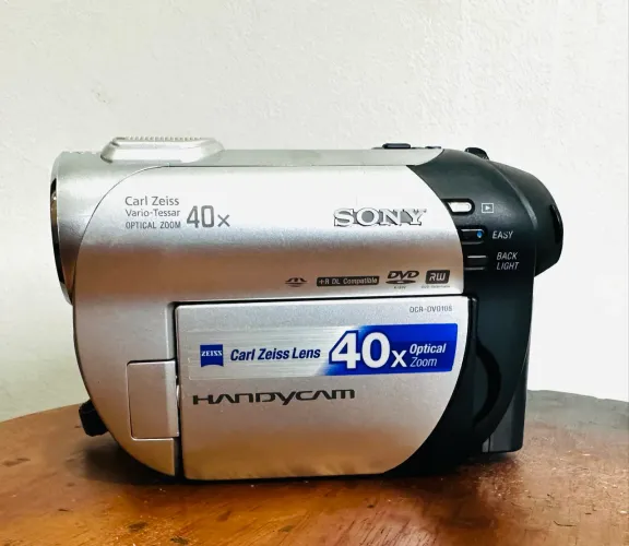 Filmadora Sony Handycam DCR-DVD108 