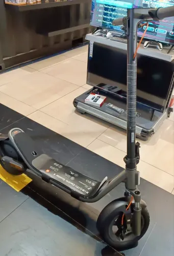 Patinete Elétrico Xiaomi Scooter 6 - Motor 800W, Autonomia 45km, Rodas 12