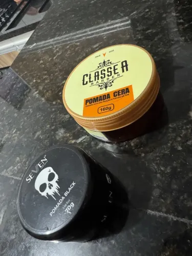 Duas pomadas cabelo masculino 