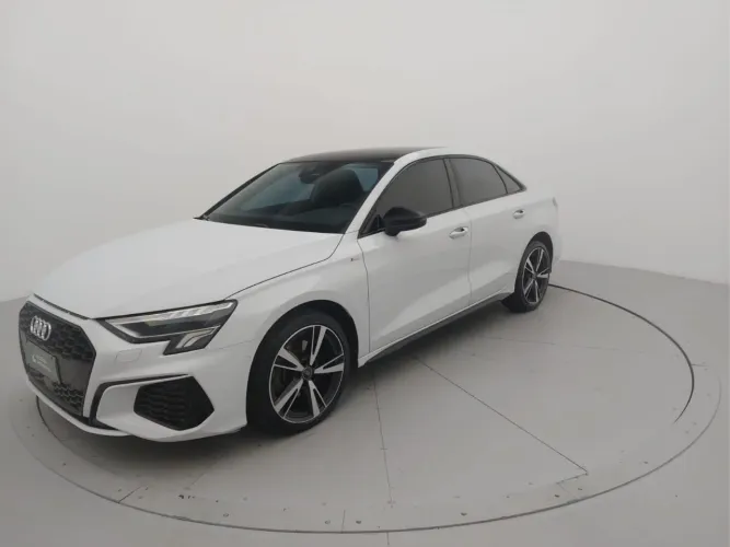 Audi A3 Sed. Perform. Black 2.0 TFSI S-tronic 2024