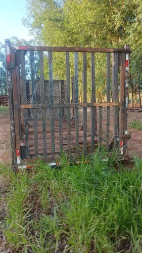 Carroceria florestal caminhao