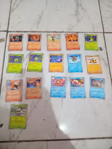 Vendendo carta pokemom