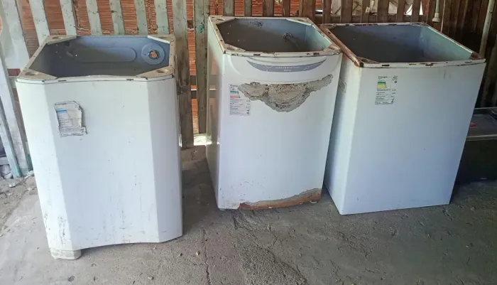 Gabinetes de máquina de lavar Brastemp, cônsul e Electrolux valor dos 3 400$