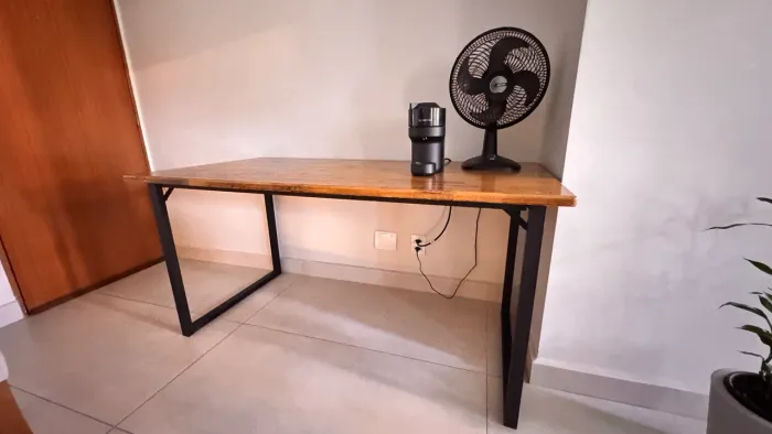 Mesa industrial madeira Pinus 1,60 x 0,80m